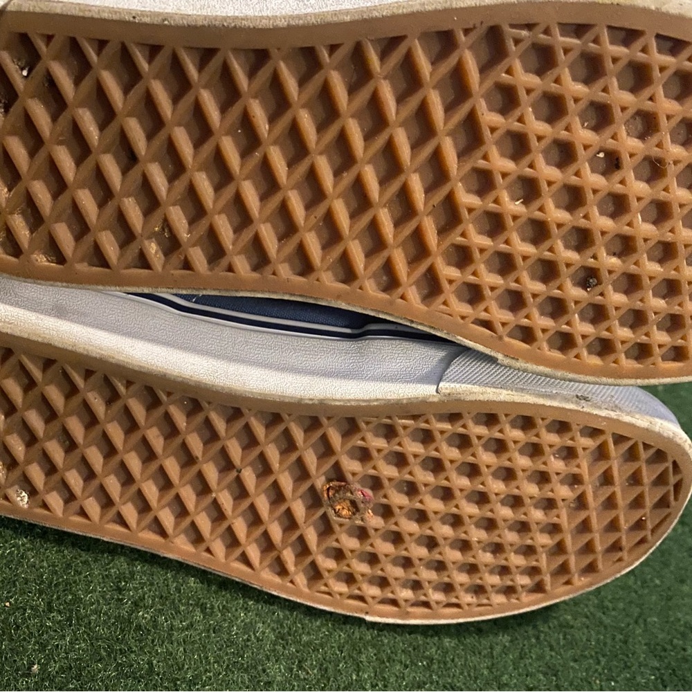 Vans - Picture 4 of 6